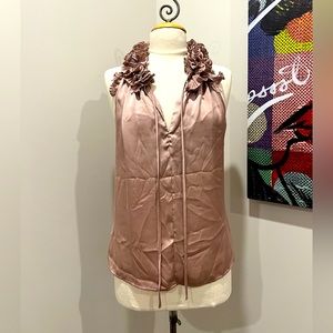 NWOT Violet & Claire Sleeveless Ruffle Neck Blouse